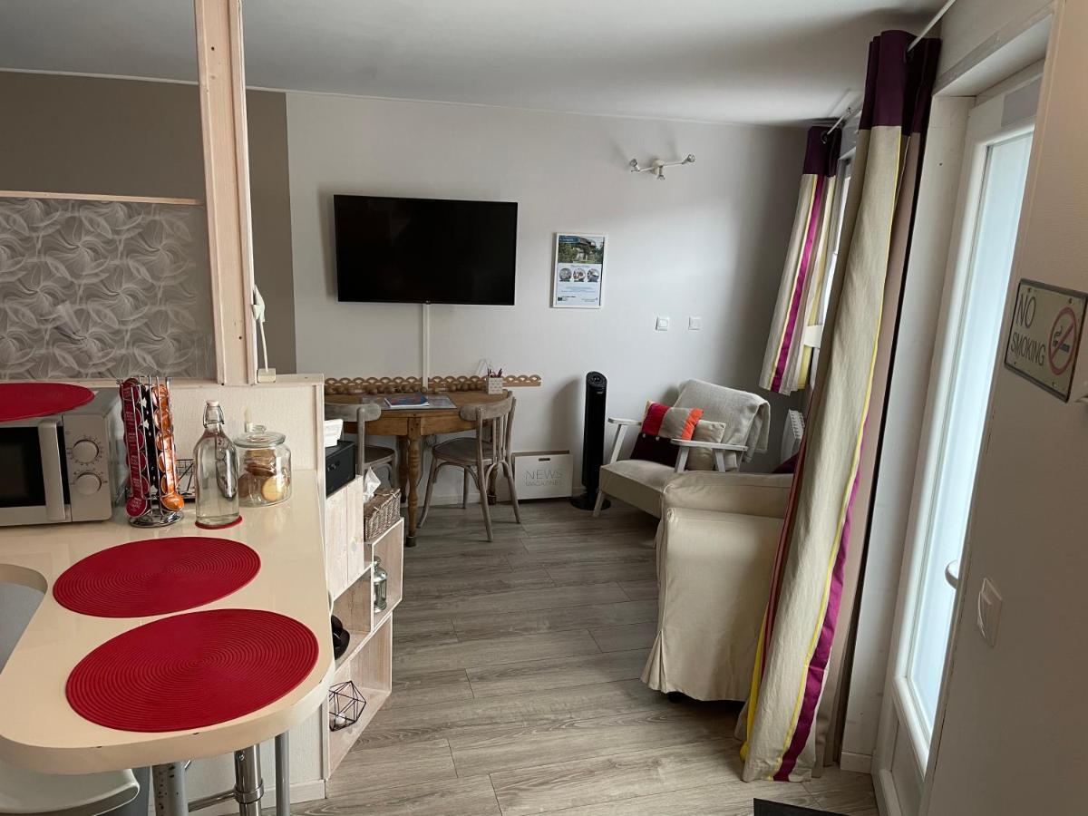 Studio Rez-De-Chaussee, A Lesquin/Lille Aeroport Bagian luar foto